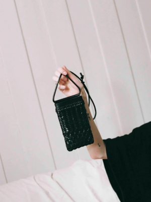 Mia twill cross-body pouch cala jade mobiltaske