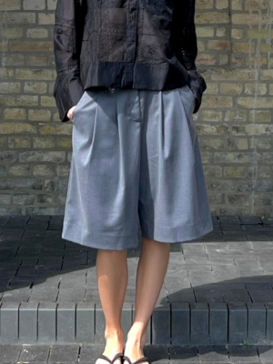 Loulou shorts grey Yin studio