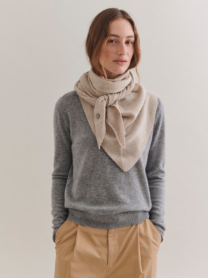 Andrea triangle scarf sand melange