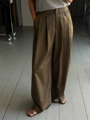Loulou pants olive Yin studio