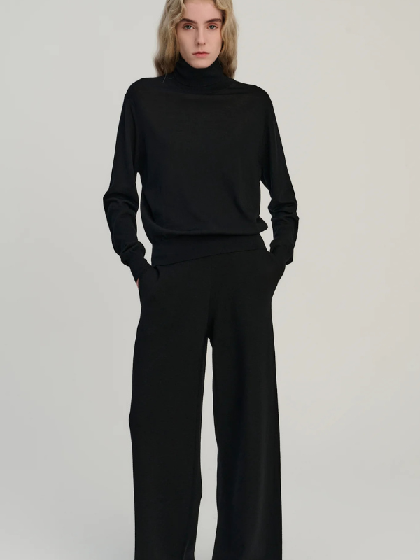 Tutle neck merino wool sort