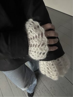 Alternative view of ELEANOR LACE CUFFS- OFF WHITE